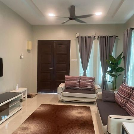 Vistana Indah Homestay アロースター エクステリア 写真